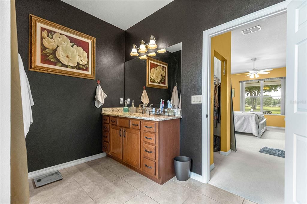На продажу: $399,900 (3 спален, 2 ванн, 2165 Квадратных фут)