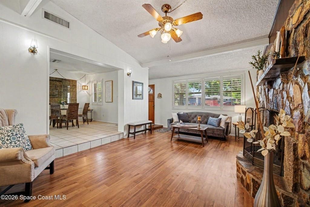 En Venta: $219,000 (2 camas, 1 baños, 1012 Pies cuadrados)