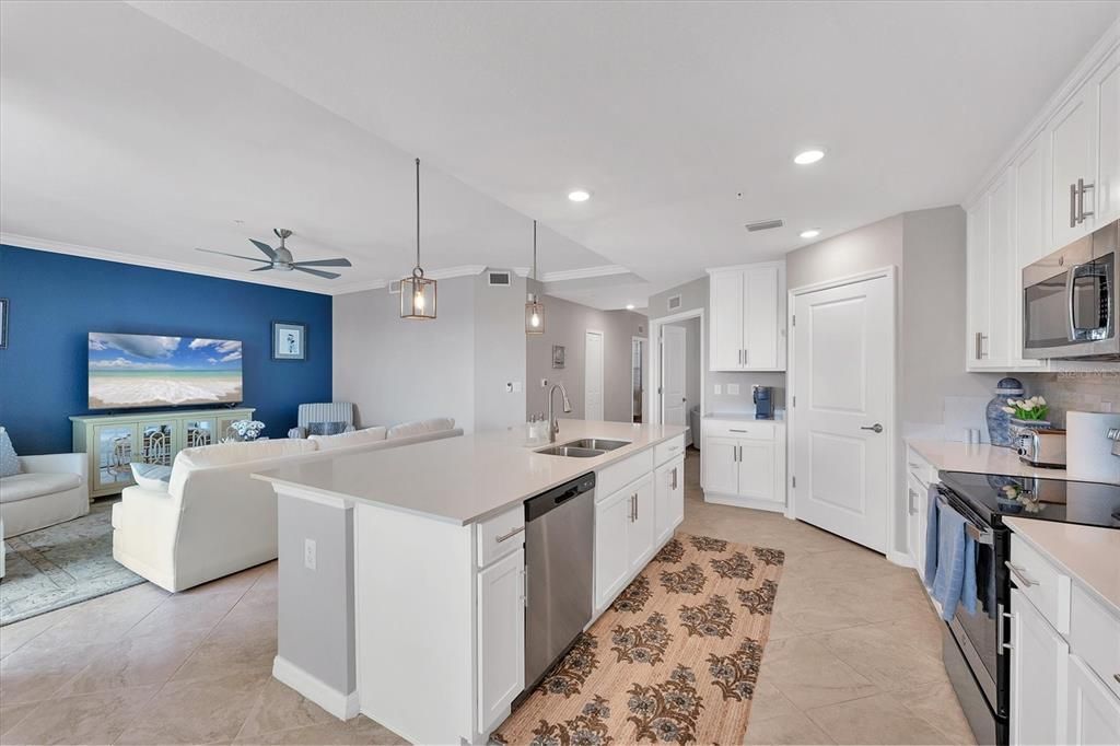 For Rent: $6,500 (2 beds, 2 baths, 1366 Square Feet)