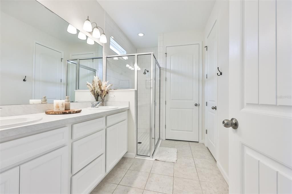 For Sale: $465,000 (3 beds, 2 baths, 2208 Square Feet)