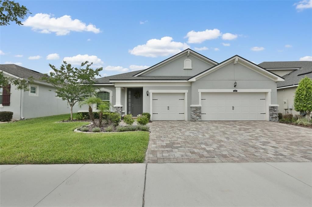 For Sale: $465,000 (3 beds, 2 baths, 2208 Square Feet)