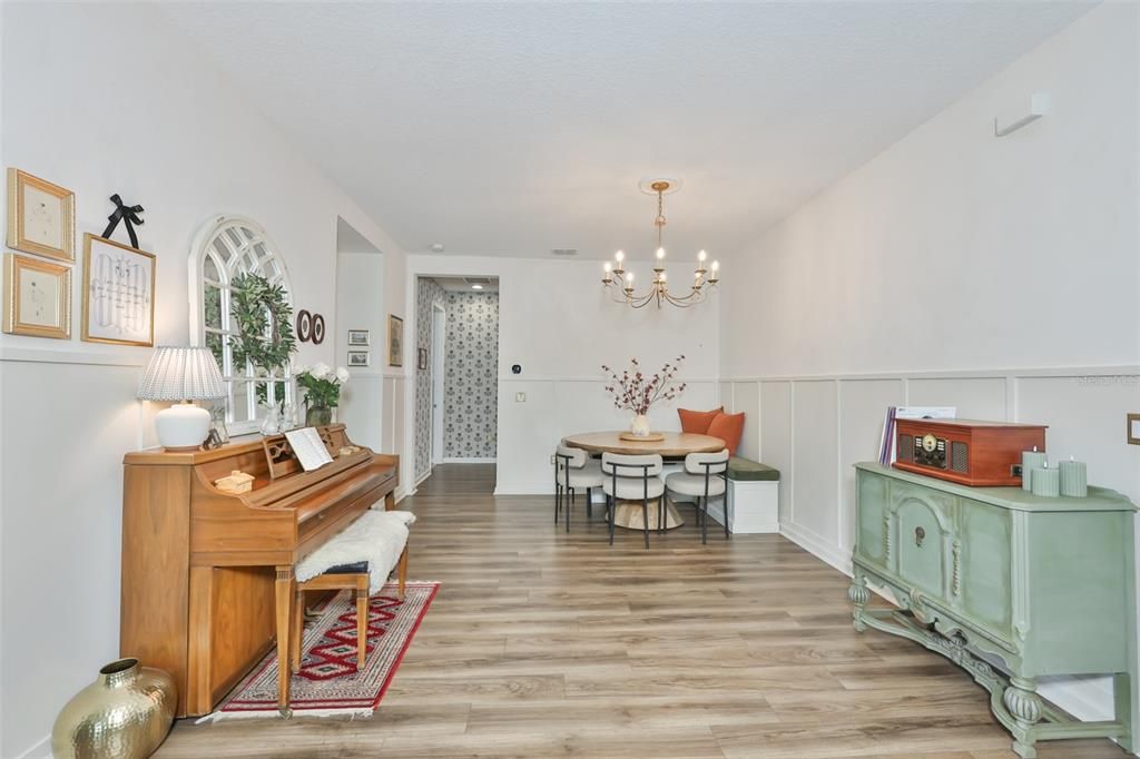 For Sale: $465,000 (3 beds, 2 baths, 2208 Square Feet)