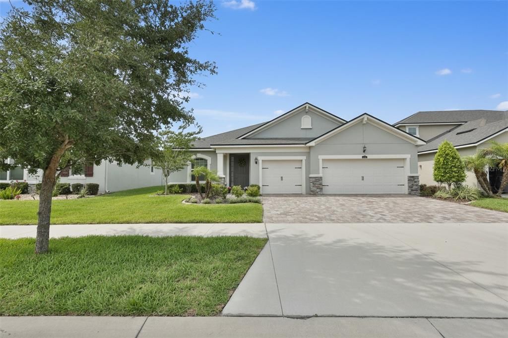 For Sale: $465,000 (3 beds, 2 baths, 2208 Square Feet)