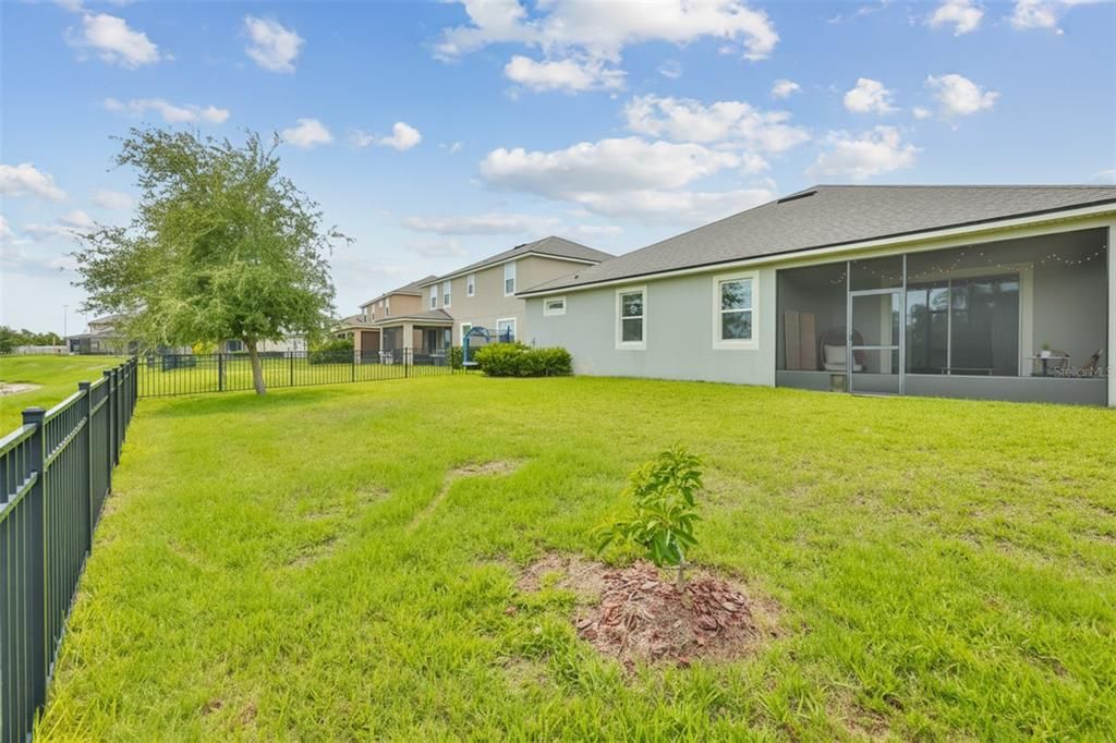 For Sale: $465,000 (3 beds, 2 baths, 2208 Square Feet)