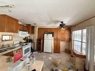 Под контрактом: $124,900 (3 спален, 2 ванн, 1319 Квадратных фут)