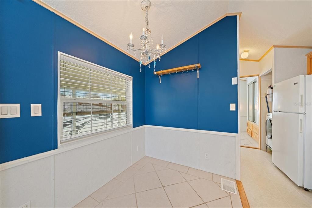 For Sale: $150,000 (1 beds, 1 baths, 468 Square Feet)