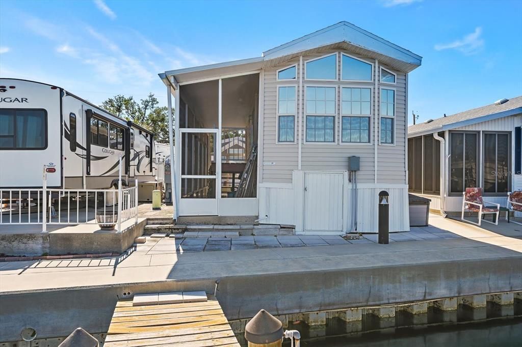 For Sale: $150,000 (1 beds, 1 baths, 468 Square Feet)