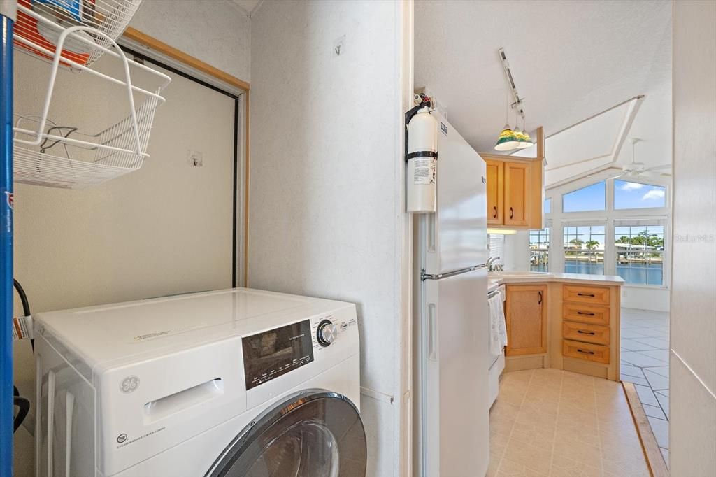 For Sale: $150,000 (1 beds, 1 baths, 468 Square Feet)