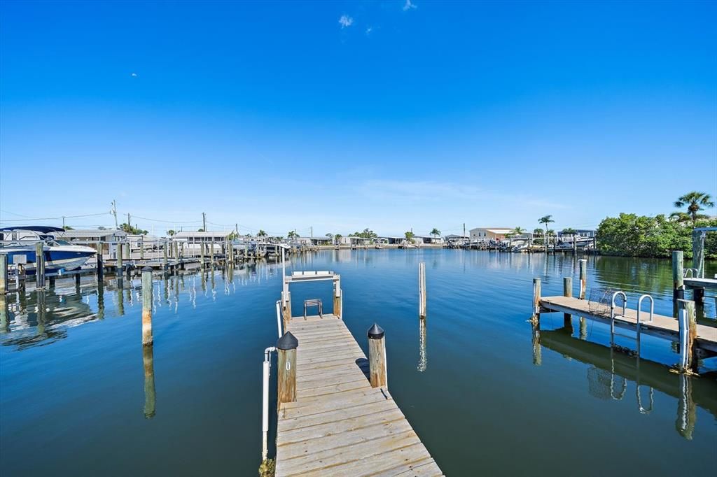 For Sale: $150,000 (1 beds, 1 baths, 468 Square Feet)