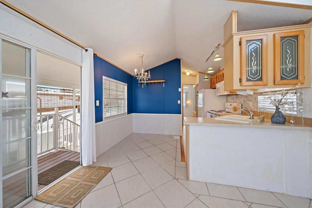 For Sale: $150,000 (1 beds, 1 baths, 468 Square Feet)