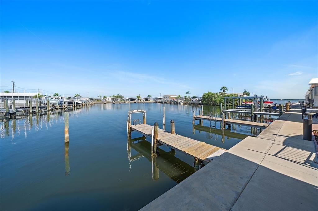 For Sale: $150,000 (1 beds, 1 baths, 468 Square Feet)