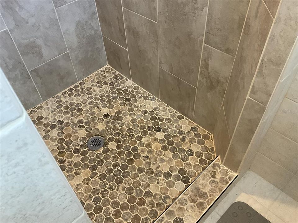 En Venta: $2,399,000 (3 camas, 3 baños, 2980 Pies cuadrados)