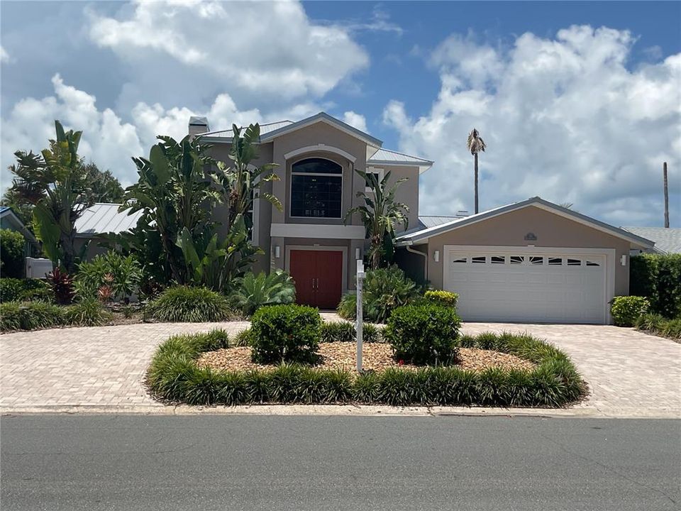 En Venta: $2,399,000 (3 camas, 3 baños, 2980 Pies cuadrados)