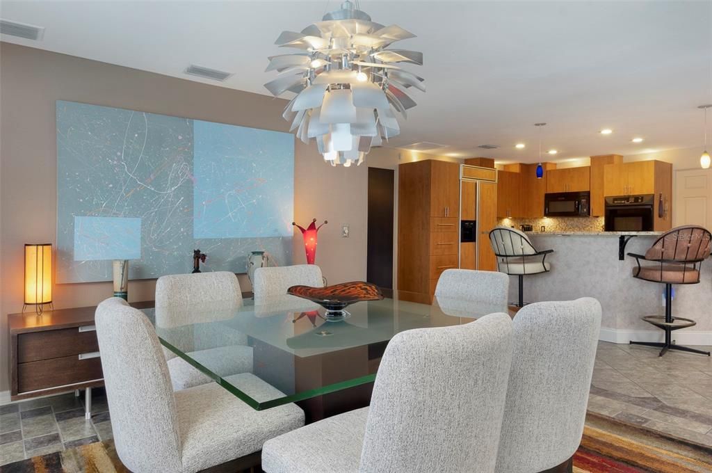En Venta: $2,399,000 (3 camas, 3 baños, 2980 Pies cuadrados)