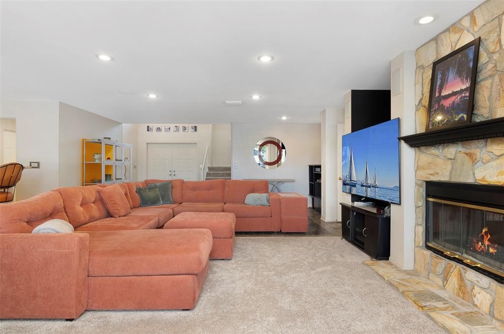 En Venta: $2,399,000 (3 camas, 3 baños, 2980 Pies cuadrados)