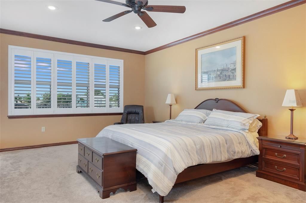 En Venta: $2,399,000 (3 camas, 3 baños, 2980 Pies cuadrados)