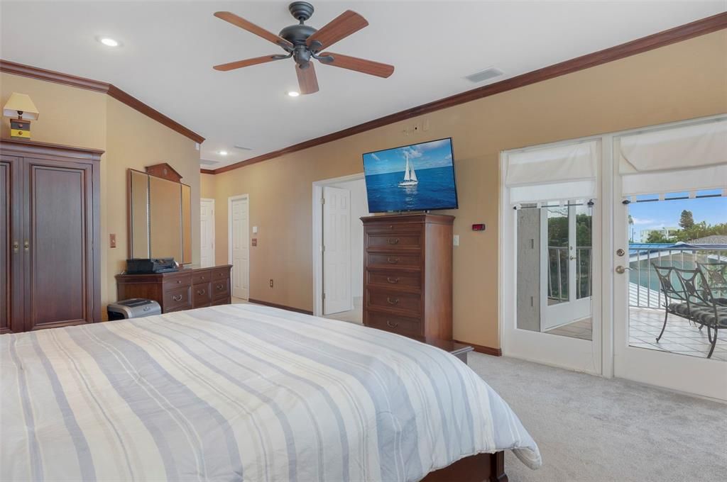 En Venta: $2,399,000 (3 camas, 3 baños, 2980 Pies cuadrados)