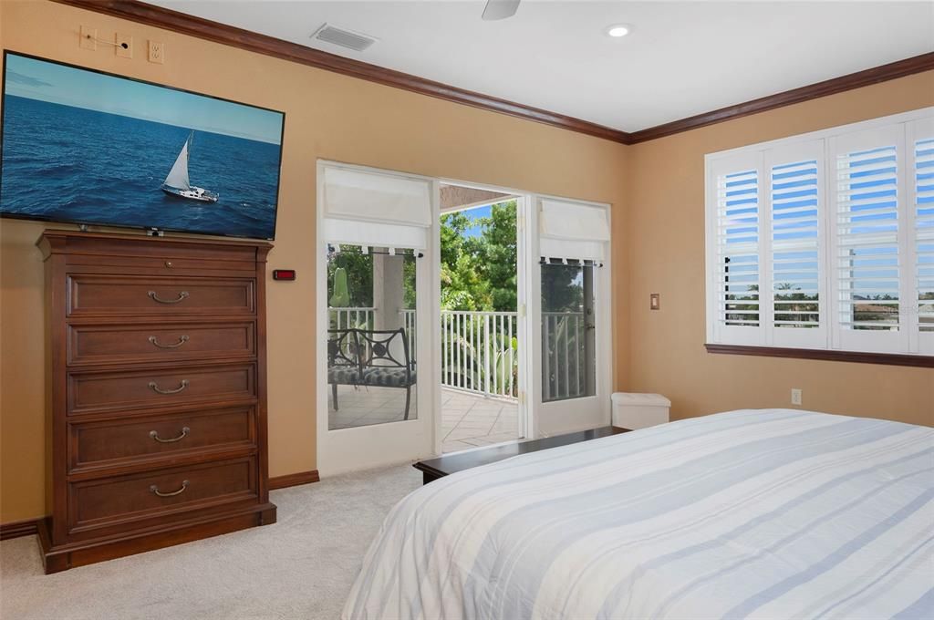 En Venta: $2,399,000 (3 camas, 3 baños, 2980 Pies cuadrados)