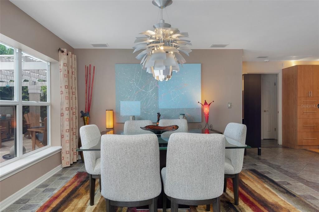 En Venta: $2,399,000 (3 camas, 3 baños, 2980 Pies cuadrados)
