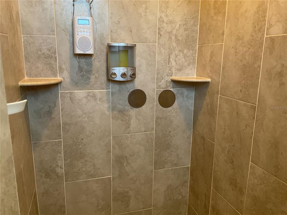En Venta: $2,399,000 (3 camas, 3 baños, 2980 Pies cuadrados)