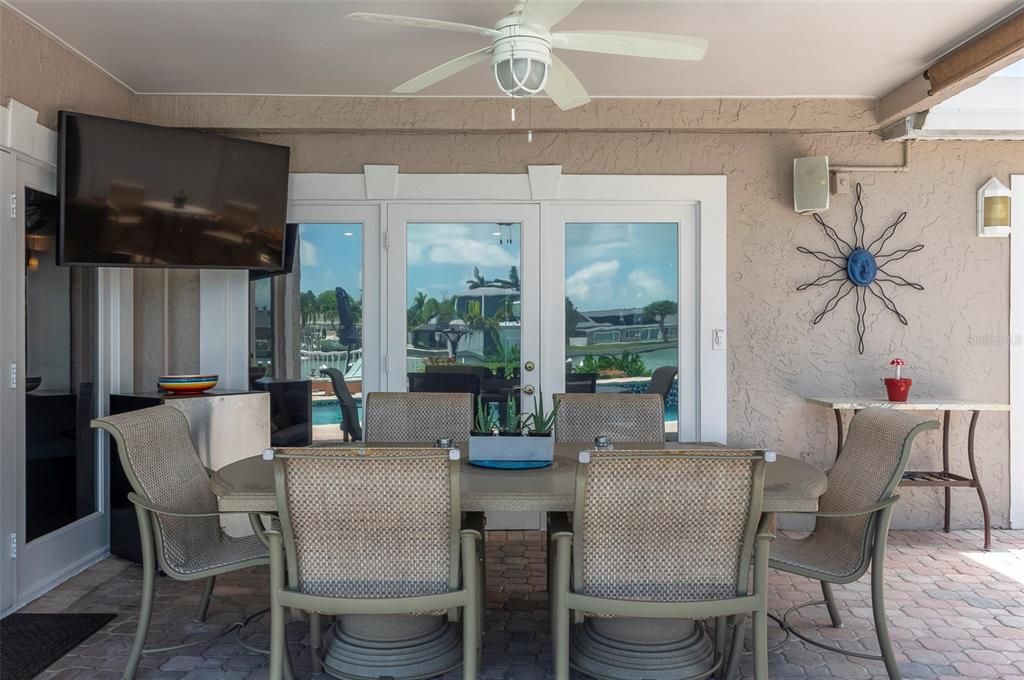 En Venta: $2,399,000 (3 camas, 3 baños, 2980 Pies cuadrados)