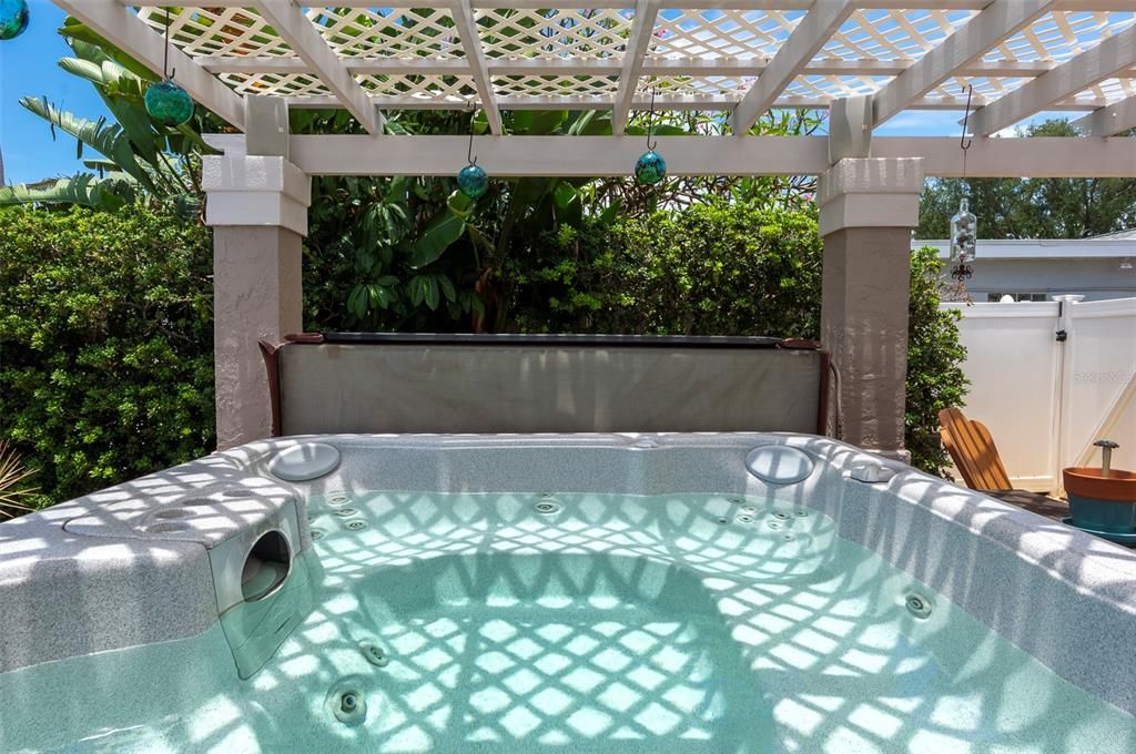 En Venta: $2,399,000 (3 camas, 3 baños, 2980 Pies cuadrados)