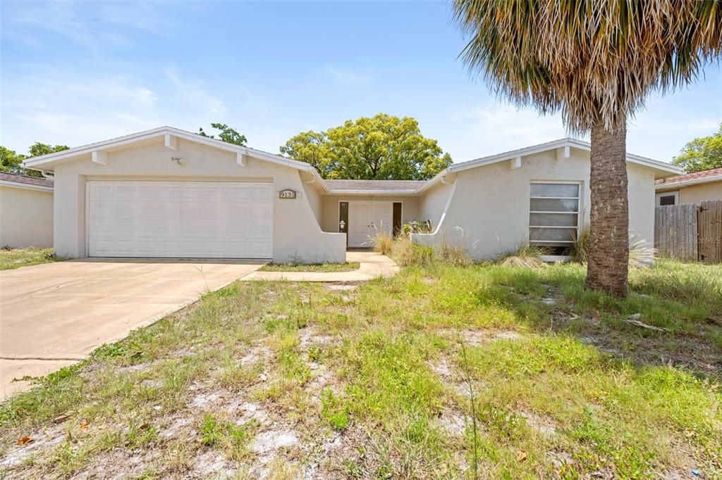 For Sale: $299,000 (3 beds, 2 baths, 1512 Square Feet)