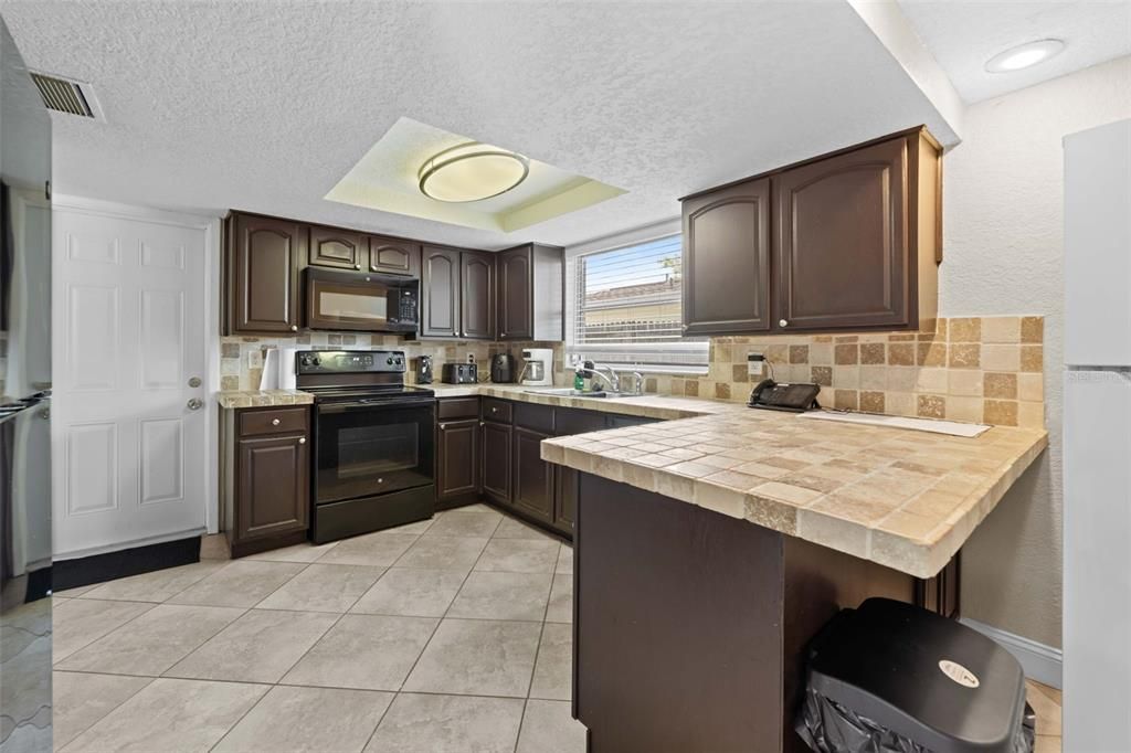 For Sale: $299,000 (3 beds, 2 baths, 1512 Square Feet)