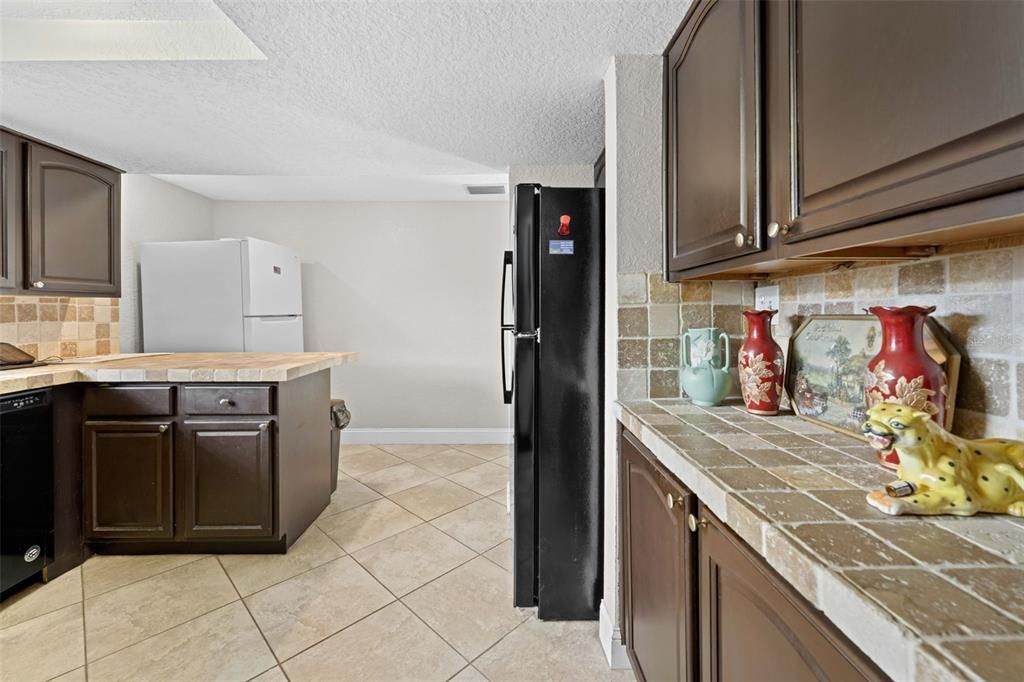 For Sale: $299,000 (3 beds, 2 baths, 1512 Square Feet)