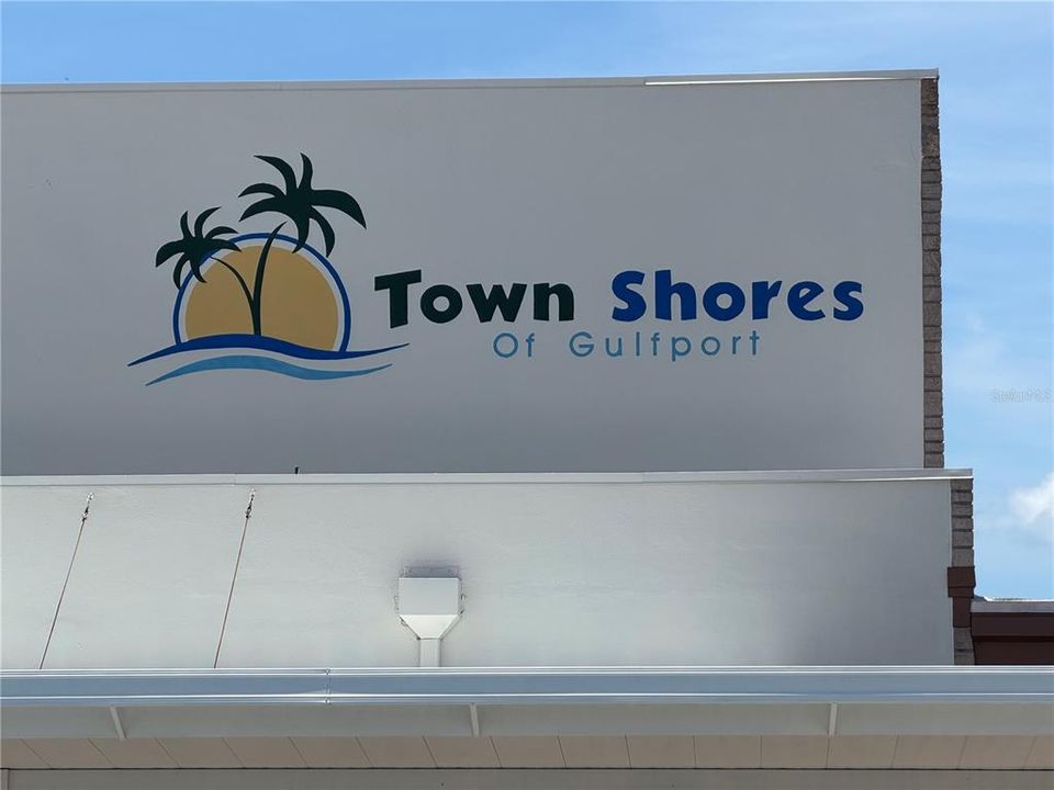 For Rent: $1,850 (1 beds, 1 baths, 815 Square Feet)