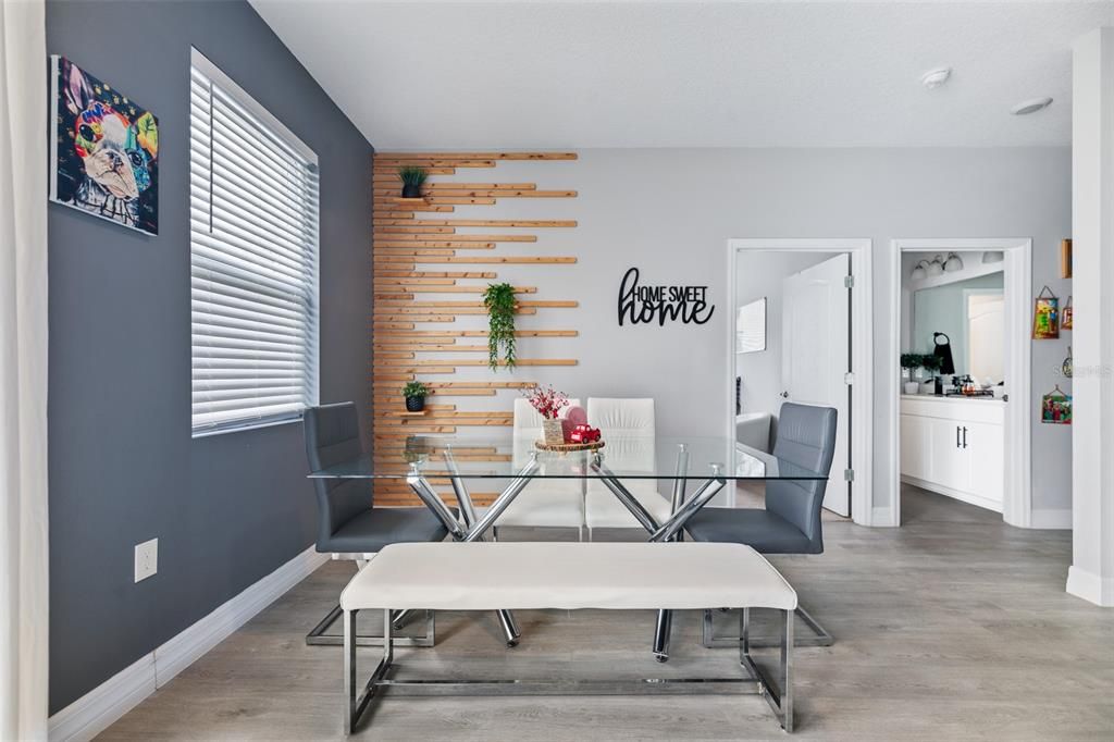 For Rent: $2,400 (4 beds, 2 baths, 1975 Square Feet)