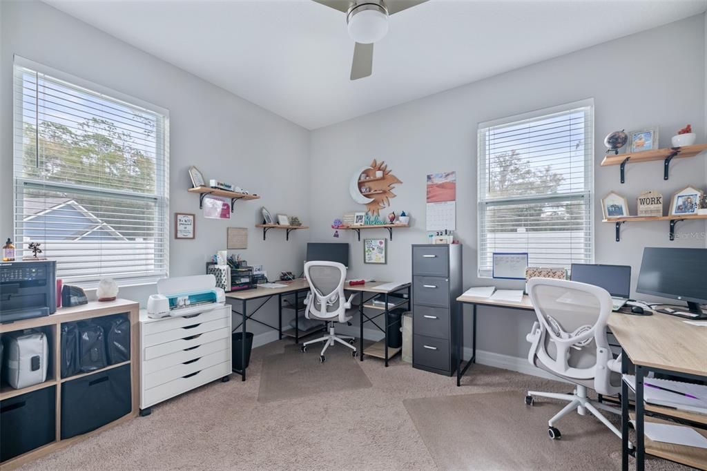 For Rent: $2,400 (4 beds, 2 baths, 1975 Square Feet)