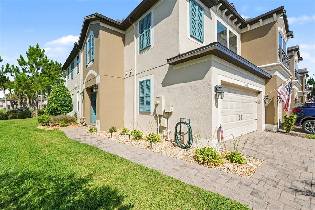 For Sale: $375,000 (3 beds, 2 baths, 2153 Square Feet)