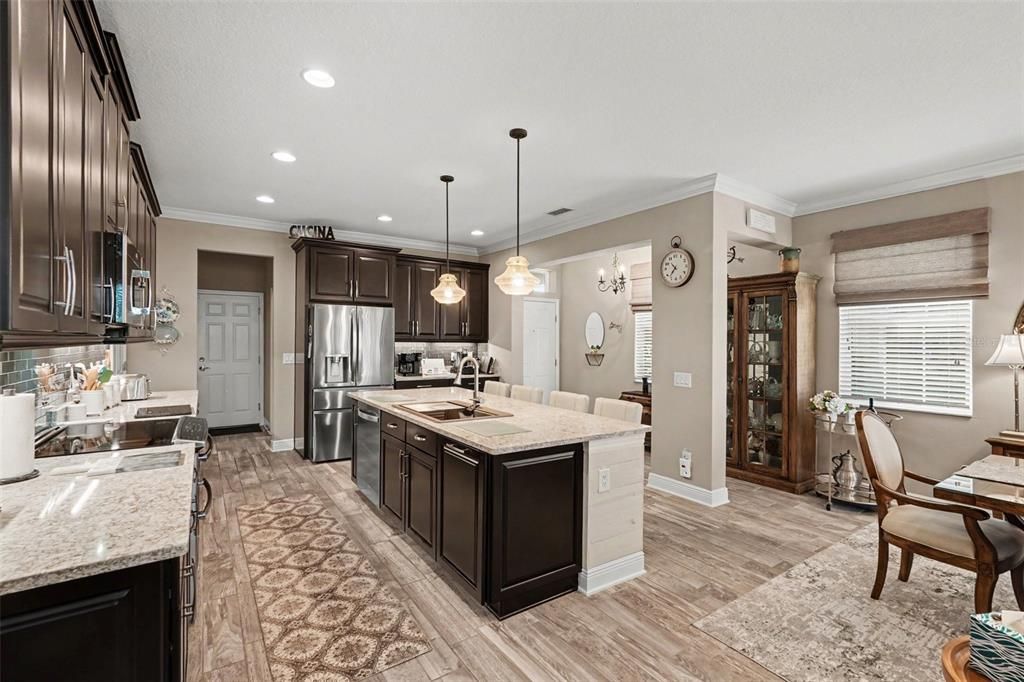 For Sale: $375,000 (3 beds, 2 baths, 2153 Square Feet)