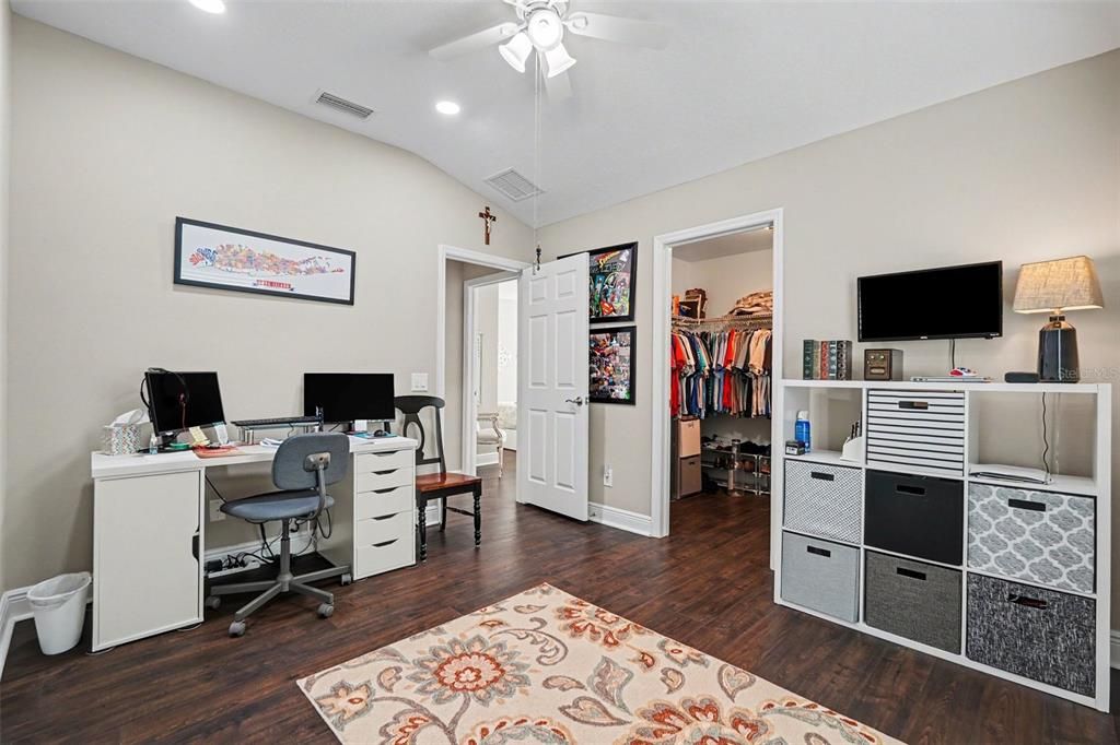 For Sale: $375,000 (3 beds, 2 baths, 2153 Square Feet)