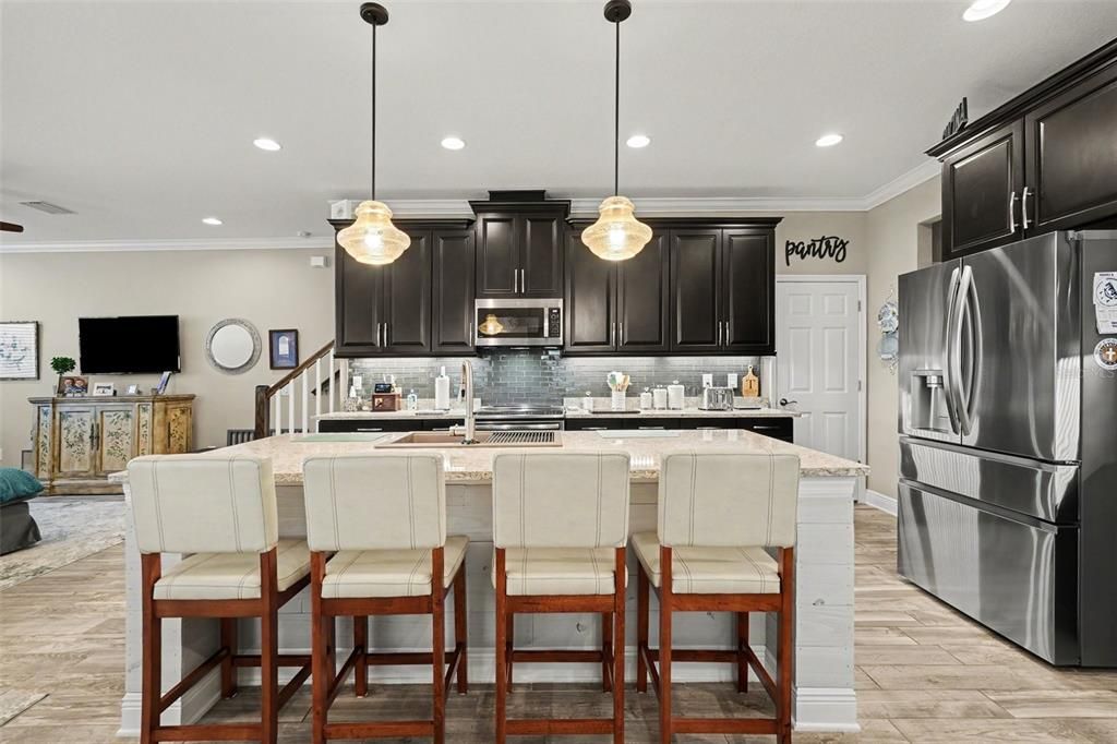 For Sale: $375,000 (3 beds, 2 baths, 2153 Square Feet)