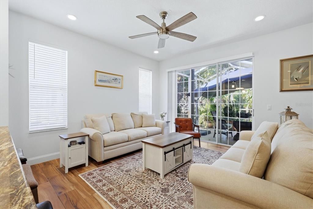 En Venta: $399,900 (3 camas, 2 baños, 1750 Pies cuadrados)