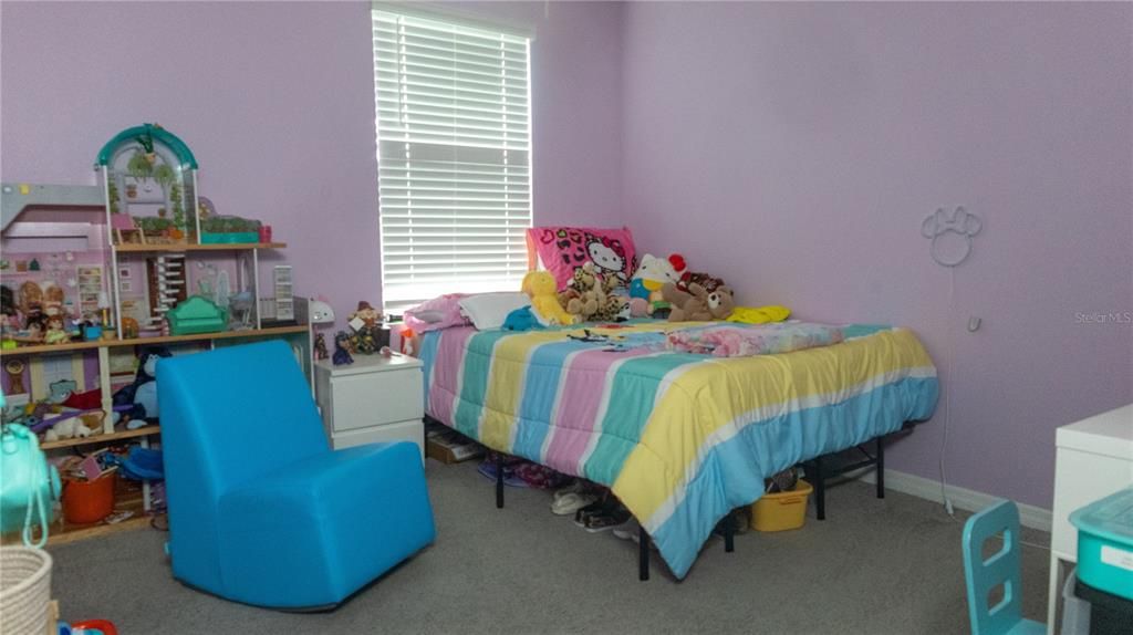 For Sale: $395,000 (5 beds, 3 baths, 2606 Square Feet)