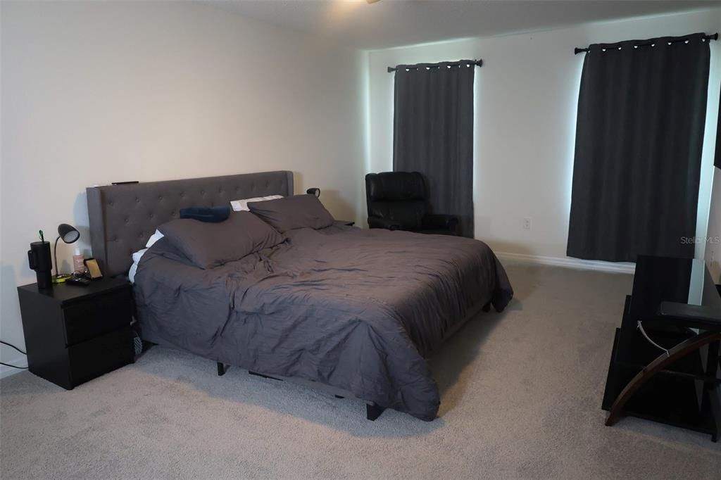 For Sale: $395,000 (5 beds, 3 baths, 2606 Square Feet)
