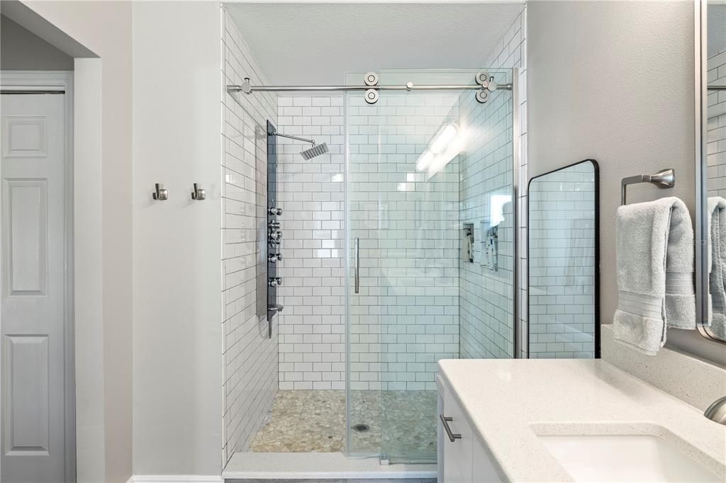 For Sale: $400,000 (3 beds, 2 baths, 1629 Square Feet)