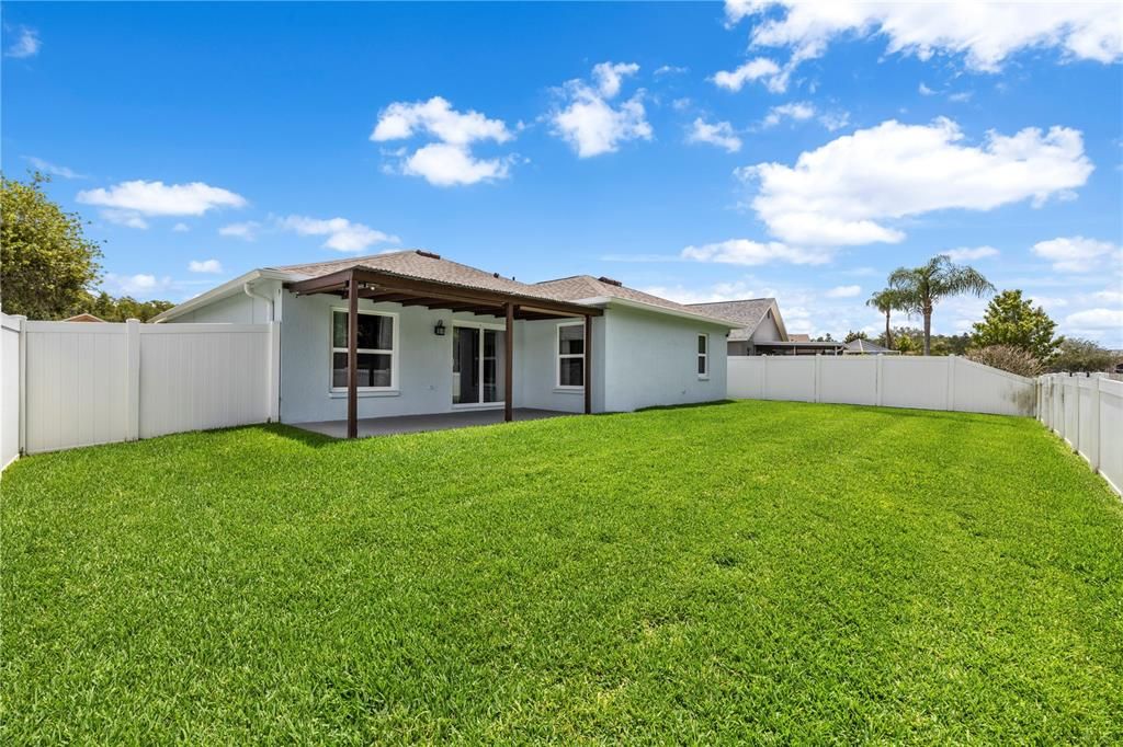 For Sale: $400,000 (3 beds, 2 baths, 1629 Square Feet)