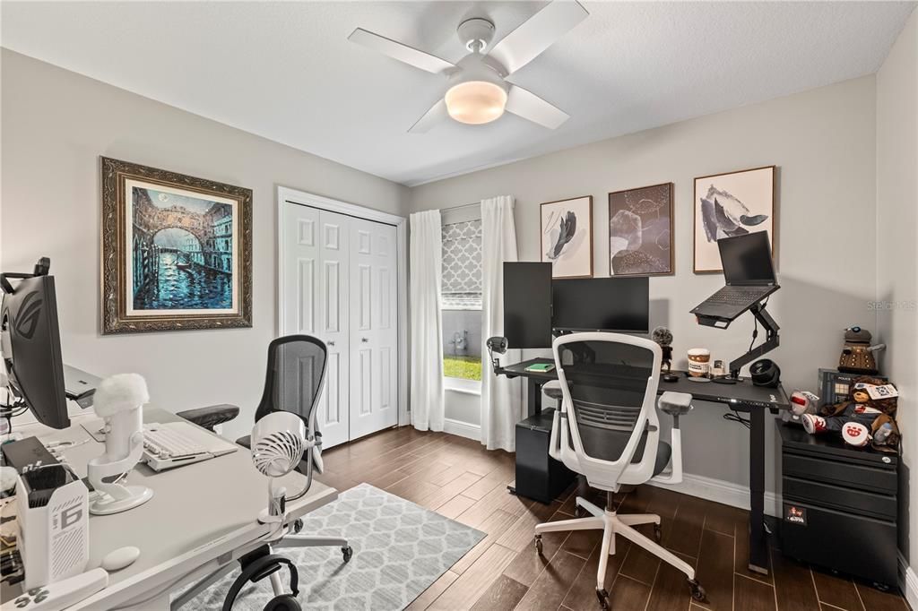 For Sale: $400,000 (3 beds, 2 baths, 1629 Square Feet)