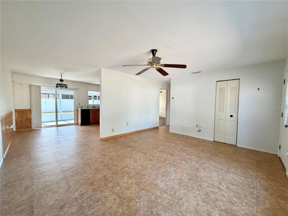 En Venta: $199,000 (3 camas, 2 baños, 1293 Pies cuadrados)