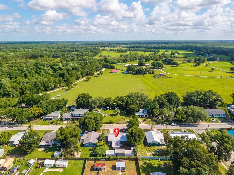 For Sale: $260,000 (3 beds, 1 baths, 1114 Square Feet)