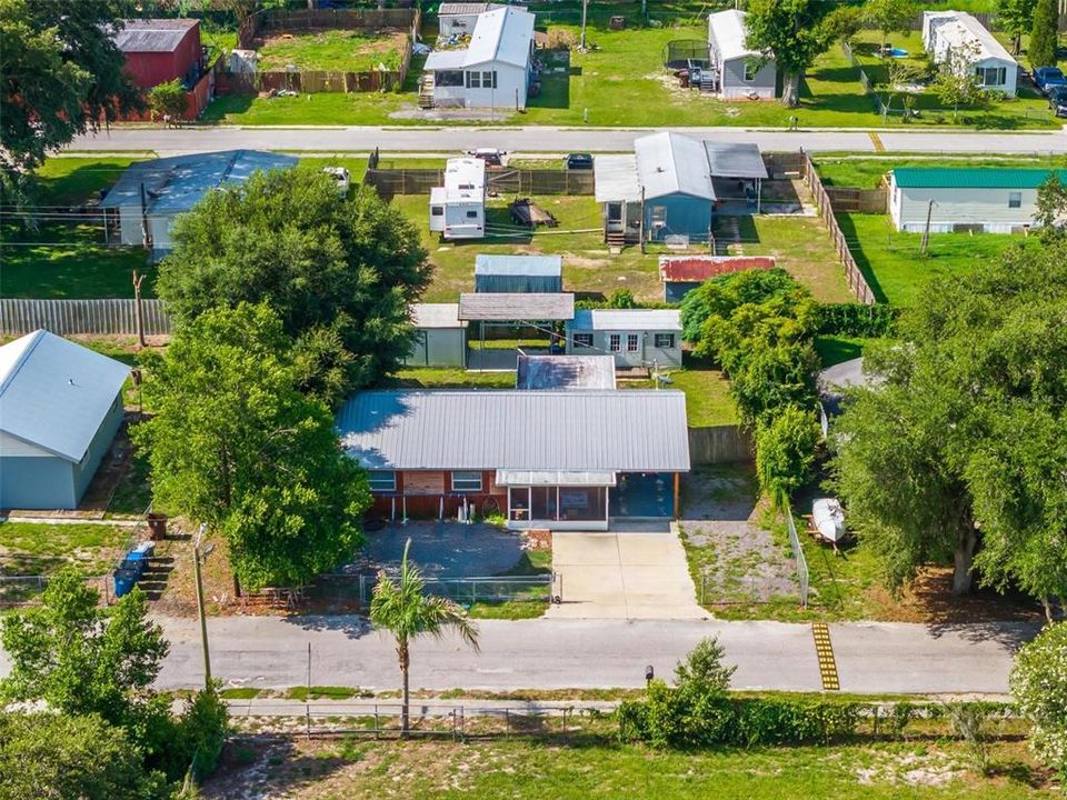 For Sale: $260,000 (3 beds, 1 baths, 1114 Square Feet)