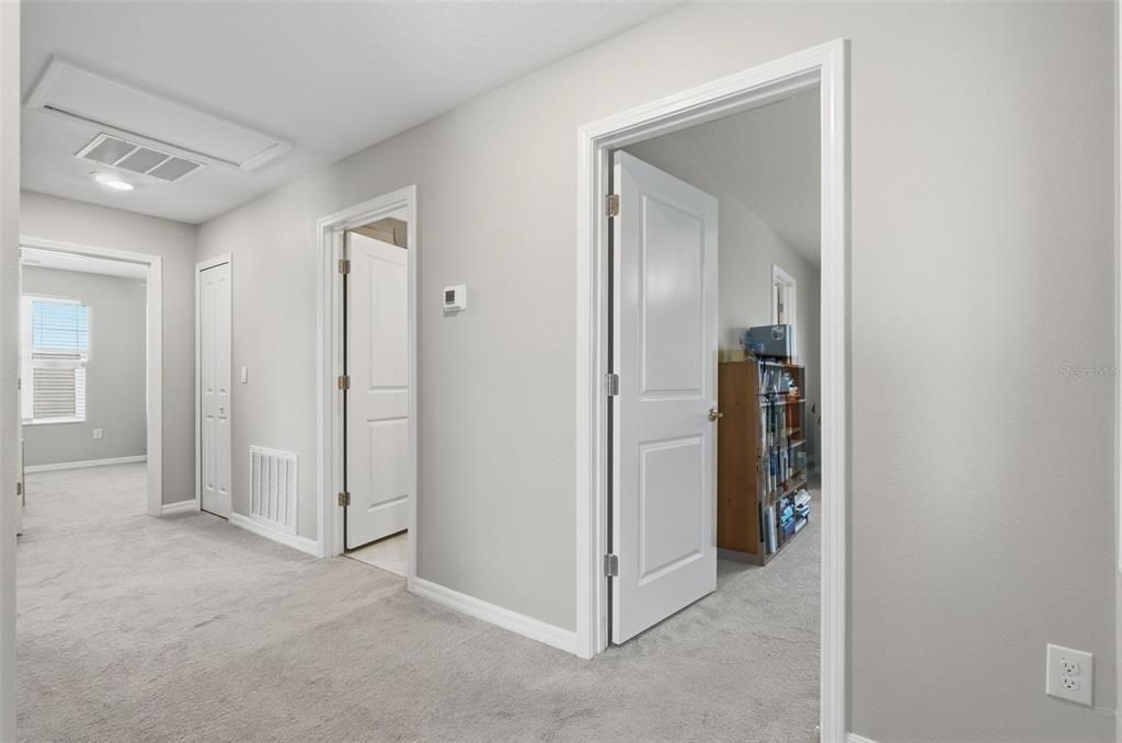 En Venta: $375,000 (4 camas, 2 baños, 2633 Pies cuadrados)