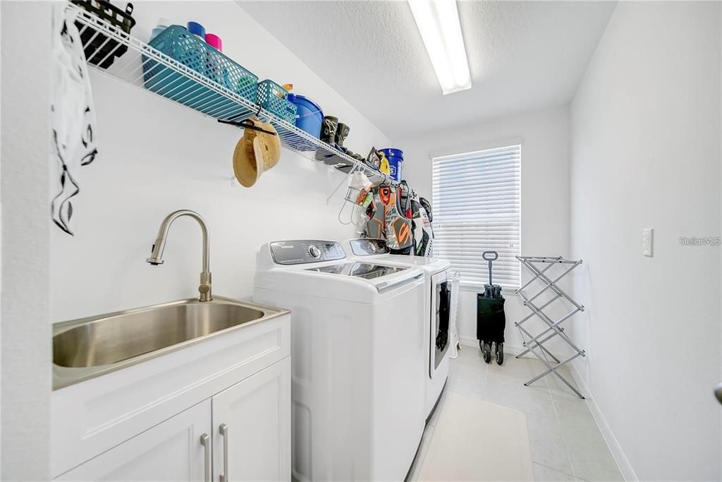 For Sale: $869,000 (4 beds, 3 baths, 3103 Square Feet)