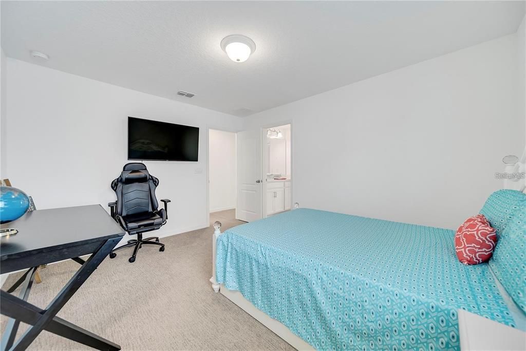 For Sale: $869,000 (4 beds, 3 baths, 3103 Square Feet)