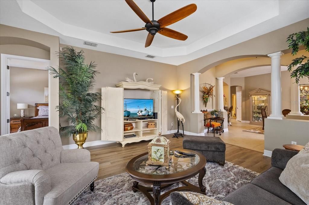 For Sale: $380,000 (3 beds, 2 baths, 1740 Square Feet)