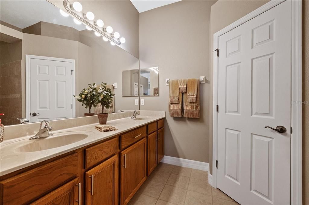 For Sale: $380,000 (3 beds, 2 baths, 1740 Square Feet)